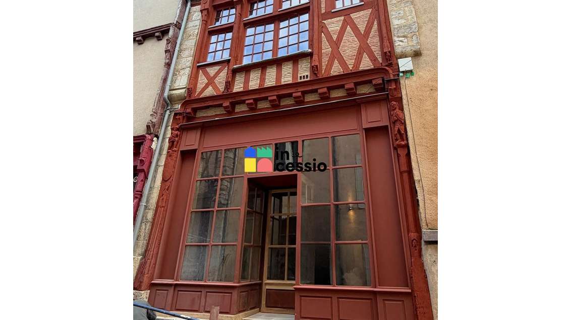 À LOUER – LOCAL COMMERCIAL DE CHARME – VIEUX MANS