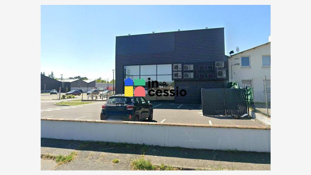 A louer cellule commerciale 300m² Le Mans Sud 