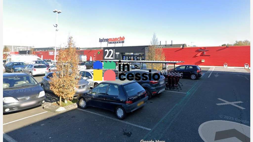 Local commercial de 525m² à louer Le Mans Nord