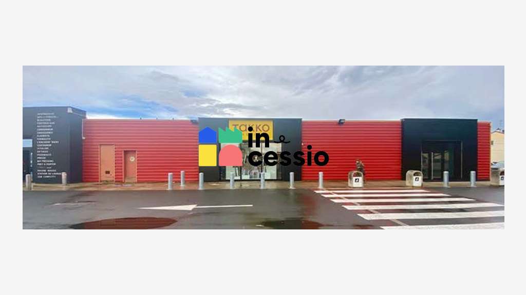 Local commercial de 525m² à louer Le Mans Nord