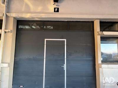 Local commercial à Le Mesnil-Saint-Denis