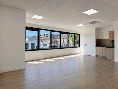 LOCAL COMMERCIAL / BUREAU NEUF 75m2