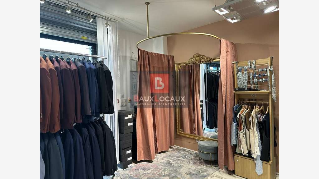A louer local commercial de 135m² le Pontet
