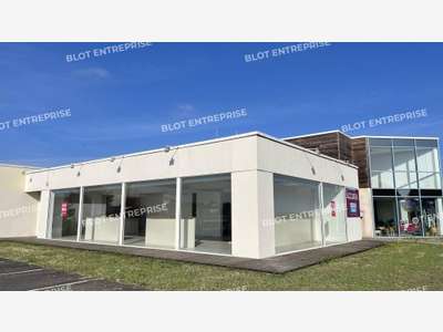 A louer local d'angle 157m² le Pouliguen Poull'go