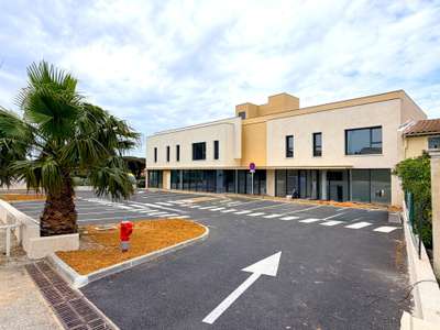 Location Locaux commerciaux - Boutiques au Pradet