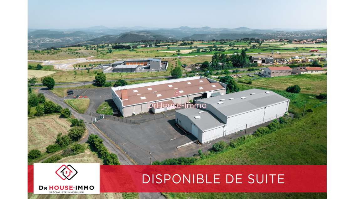 A louer local stockage ZA les Baraques au Puy