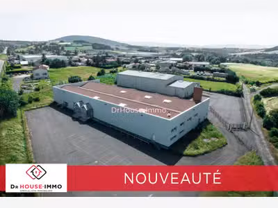 Loue local commercial 2266m² en ZA le Puy en Velay