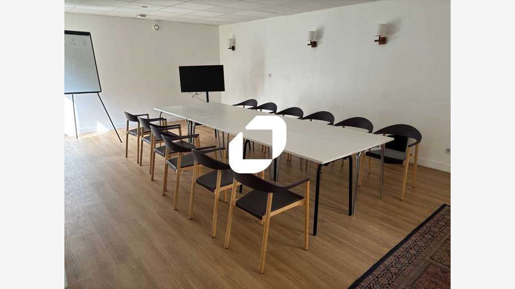 A louer Local commercial 944m² Le raincy