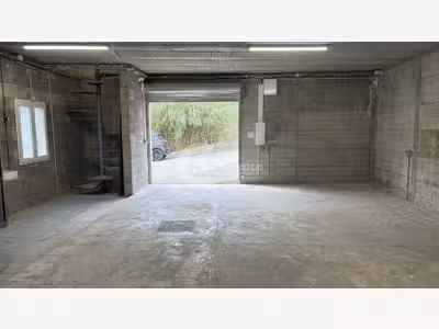 A louer local commercial de 170m² en RDC Le Rouret