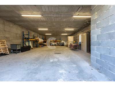 Location Locaux commerciaux - Boutiques au Rouret