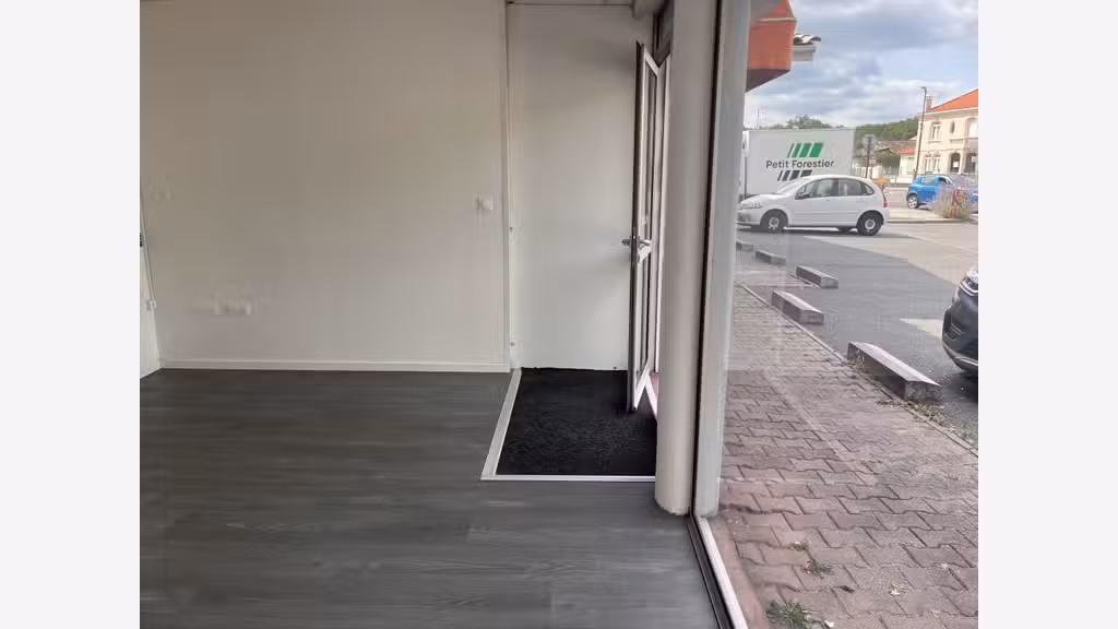 Local commercial 40m² à louer au Taillan‑Médoc