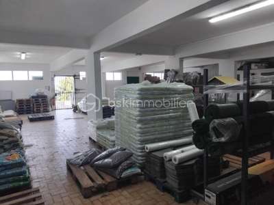 Location Locaux d'activités - Entrepôts au Tampon