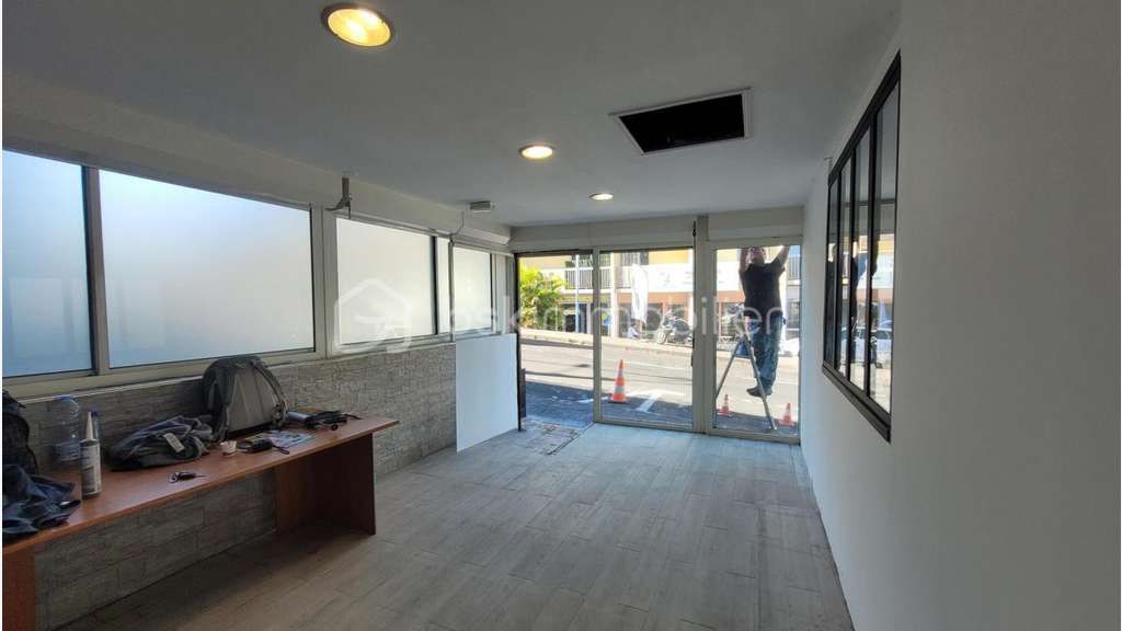 Location Local Commercial de 140 m² Centre-Ville