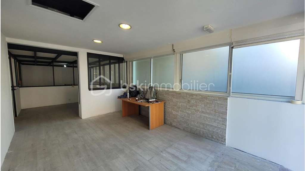 Location Local Commercial de 140 m² Centre-Ville