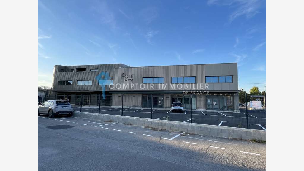 A louer local commercial neuf 80m² empl N1 Le Thor