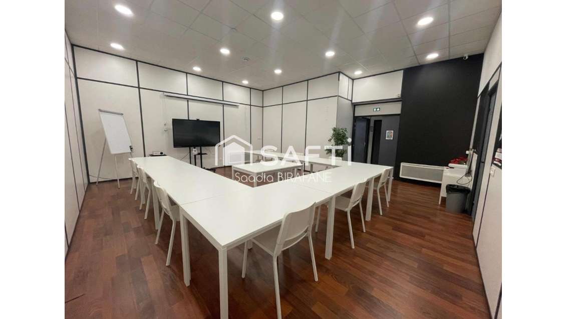 A louer local commercial 95m² centre ville de Lens