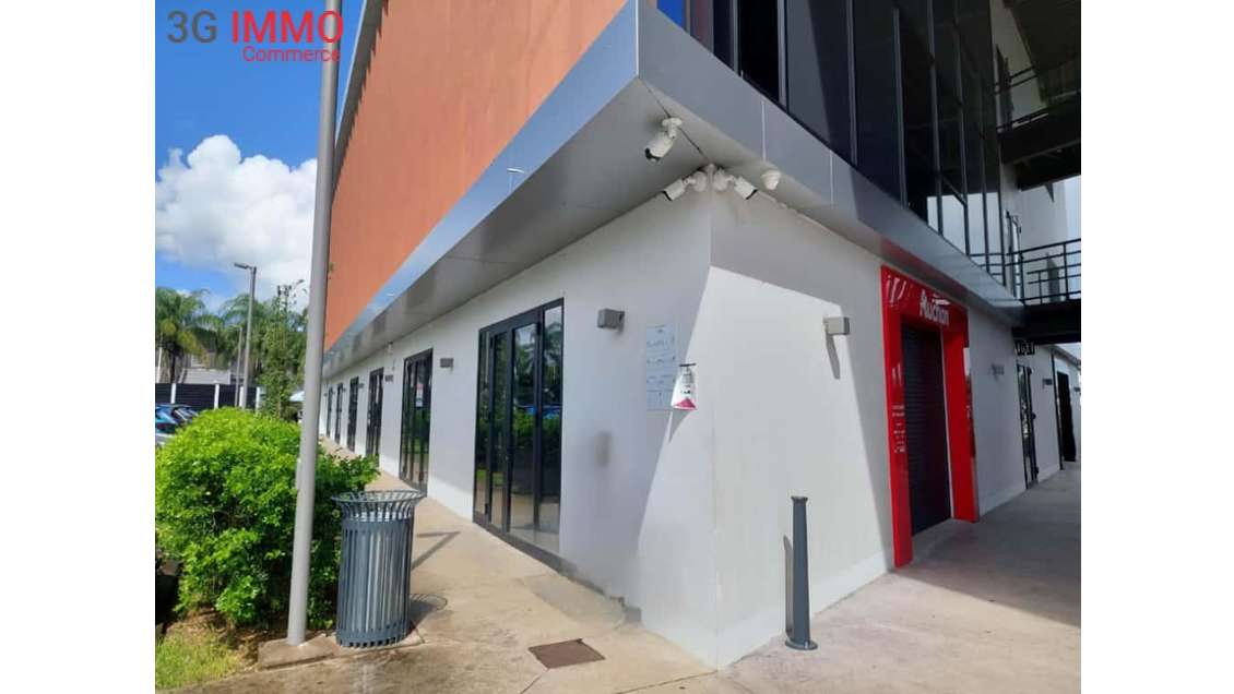 A louer local professionnel 118m² RDC aux Abymes