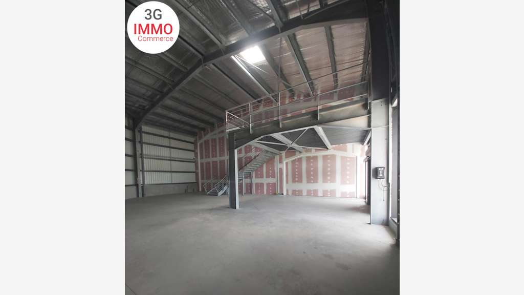 A louer local neuf 229m² aux Abymes Petit-Pérou