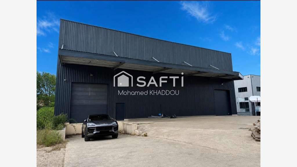 A louer entrepôt 700m² Les Alluets-le-Roi A13
