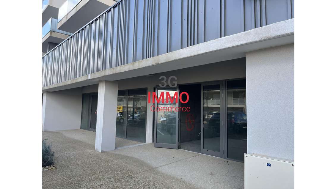 A louer local commercial 262m² Les Angles