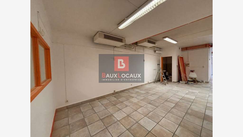 Local commercial 80m² à louer aux Angles