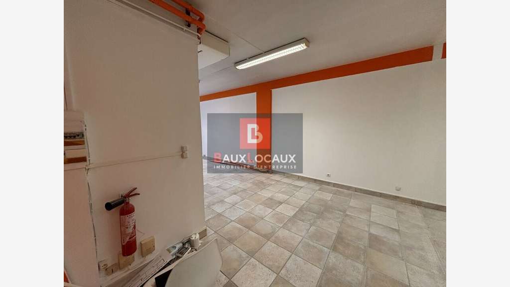 Local commercial 80m² à louer aux Angles