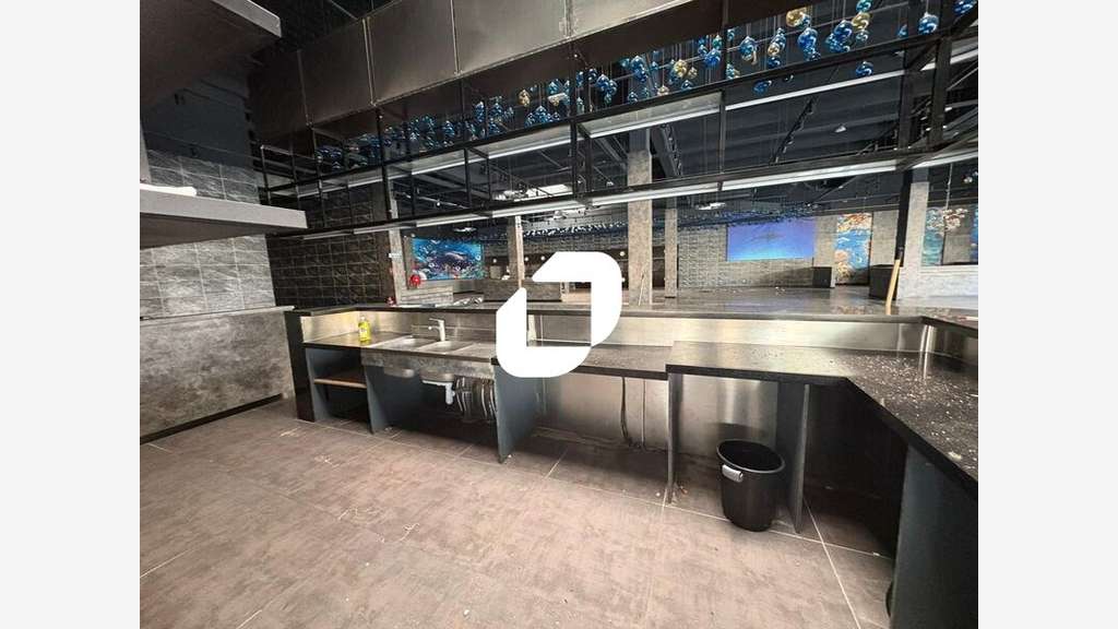 A louer Local commercial 1444m² Les mureaux