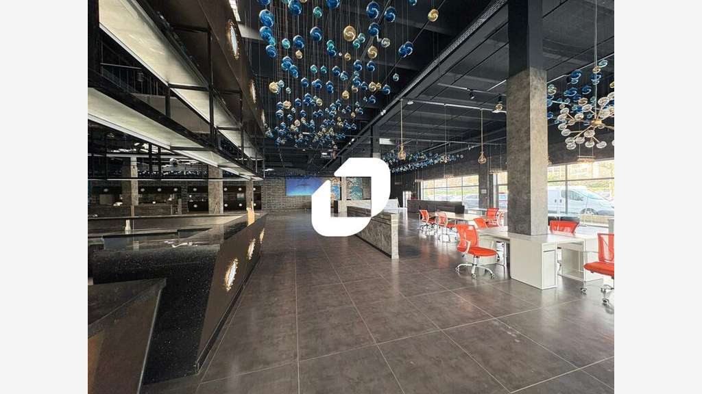 A louer Local commercial 1444m² Les mureaux