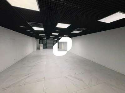 A louer Local commercial 143m² Les mureaux