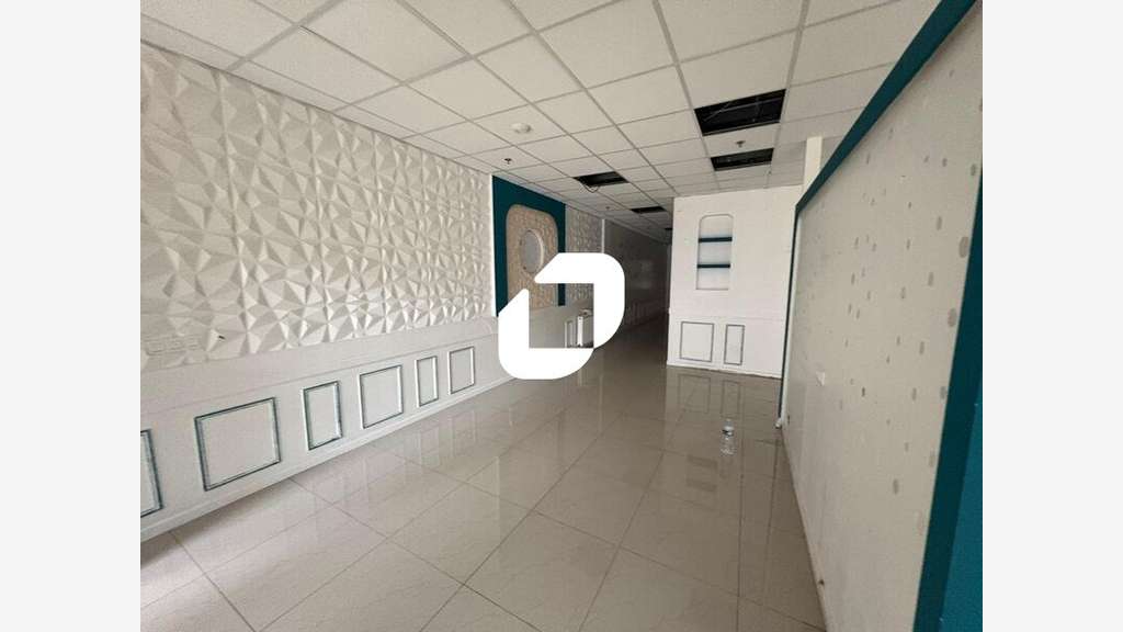 A louer Local commercial 102m² Les mureaux
