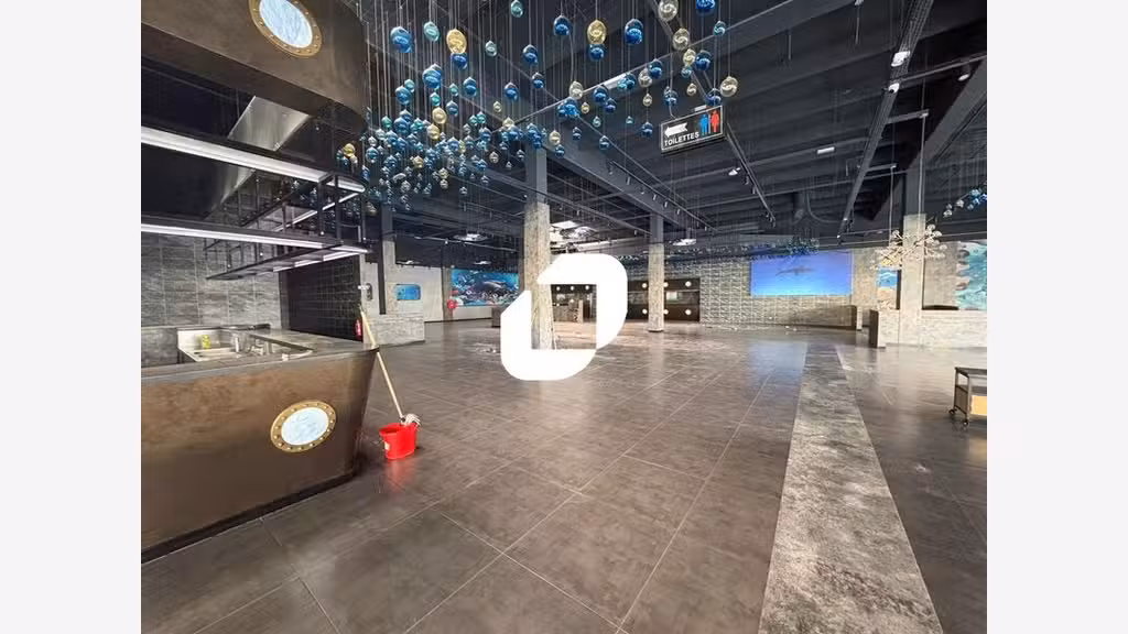 A louer Local commercial 1444m² Les mureaux