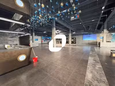 A louer Local commercial 1444m² Les mureaux
