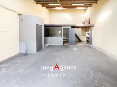Local pro garage 84m² à louer aux Sables d'Olonne
