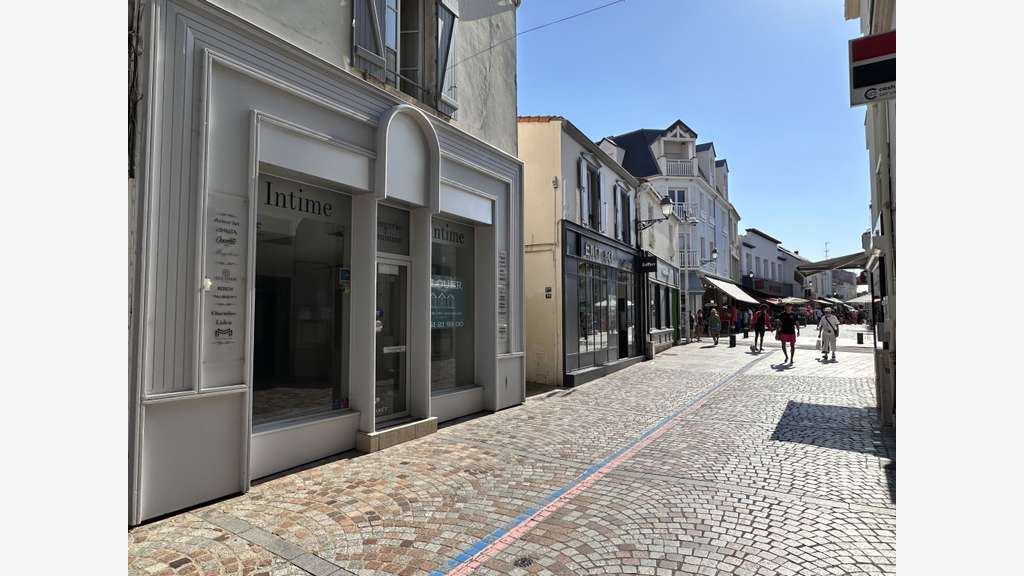 Location local 75m² Les Sables-d'Olonne centre