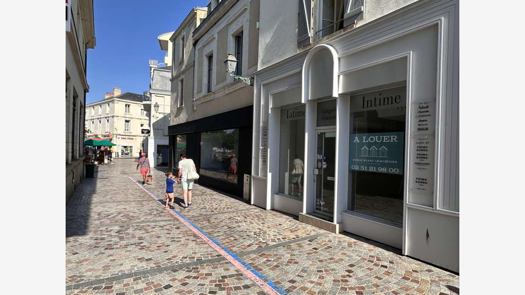 Location local 75m² Les Sables-d'Olonne centre
