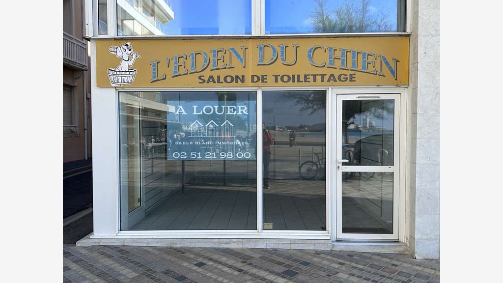 LOCATION LOCAL COMMERCIAL