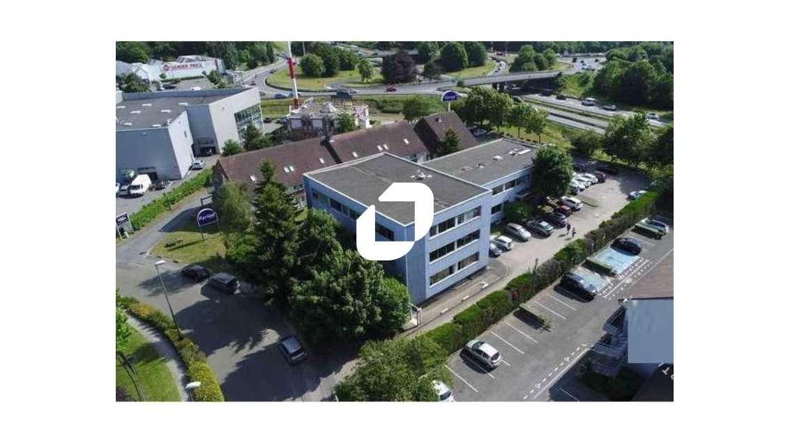 A louer Local commercial 602m² Les ulis