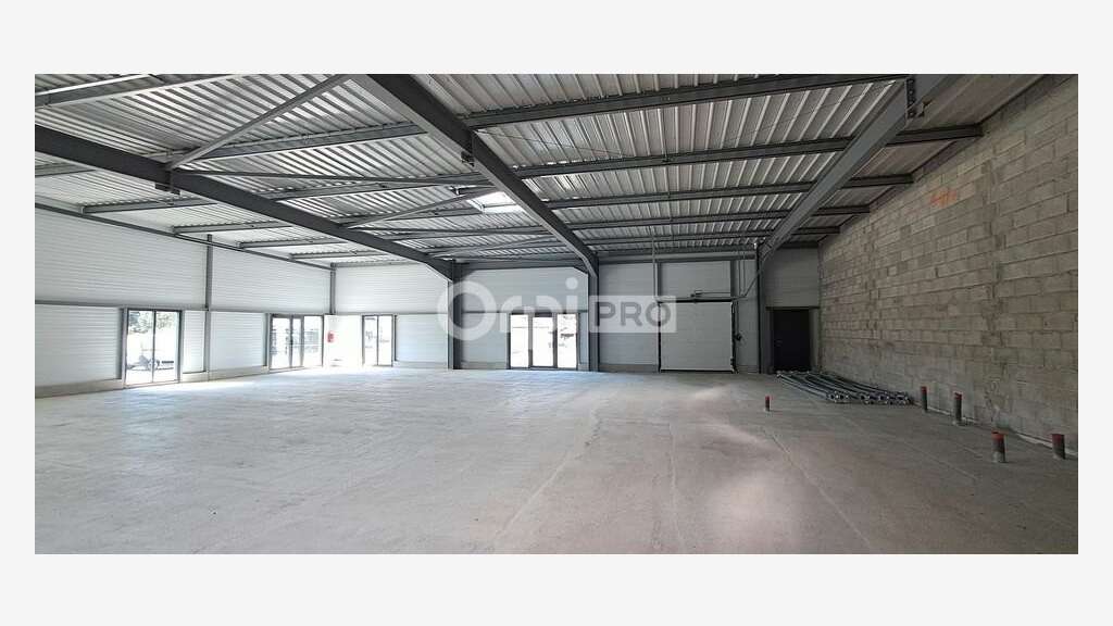A louer Cellule Commerciale de 444m² Lescar Soleil