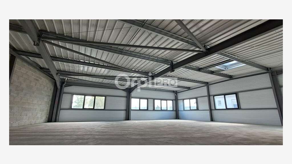 Cellule neuve 594m² à louer sur Lescar Soleil