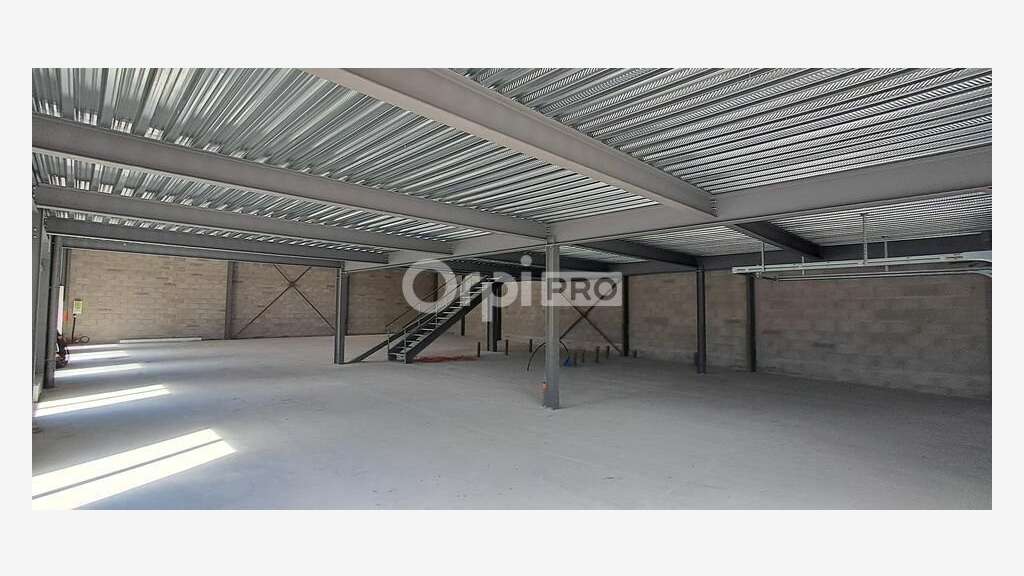 Cellule neuve 594m² à louer sur Lescar Soleil