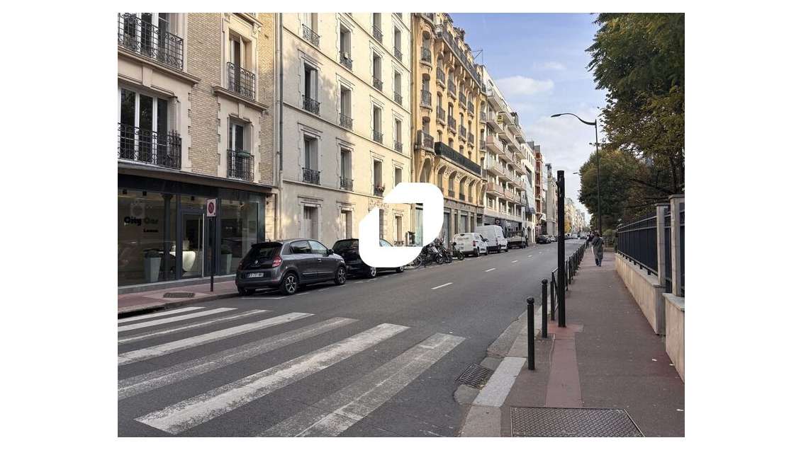 A louer Local commercial 374m² Levallois perret