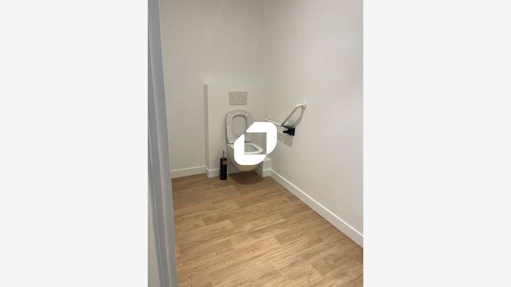 A louer Local commercial 157m² Levallois perret