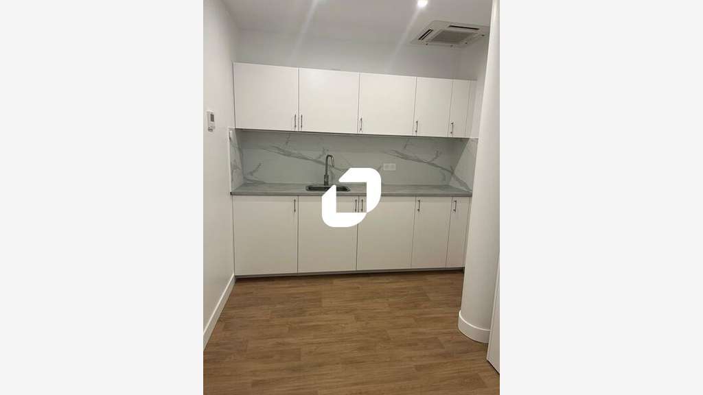 A louer Local commercial 157m² Levallois perret