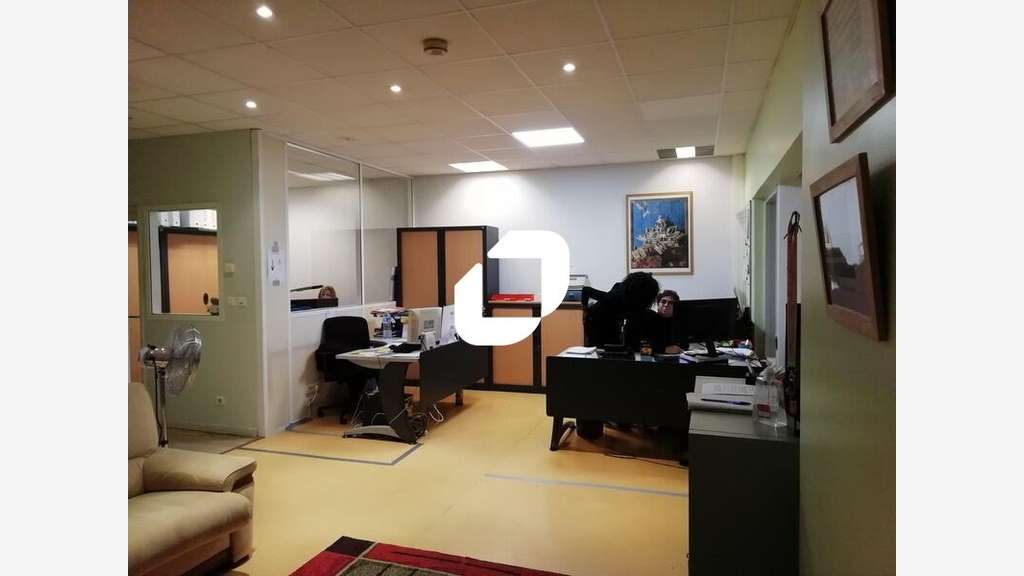 A louer Local commercial 307m² Levallois perret