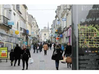 Location Locaux commerciaux - Boutiques à Libourne