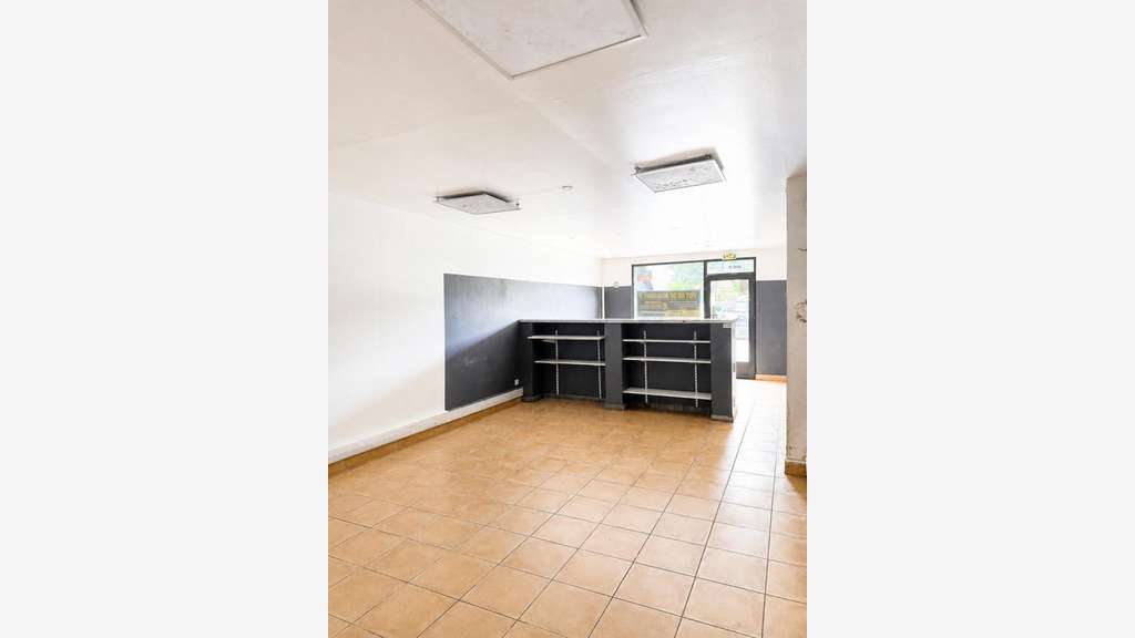 A louer local cial 48m² emplacement N°1 à Libourne