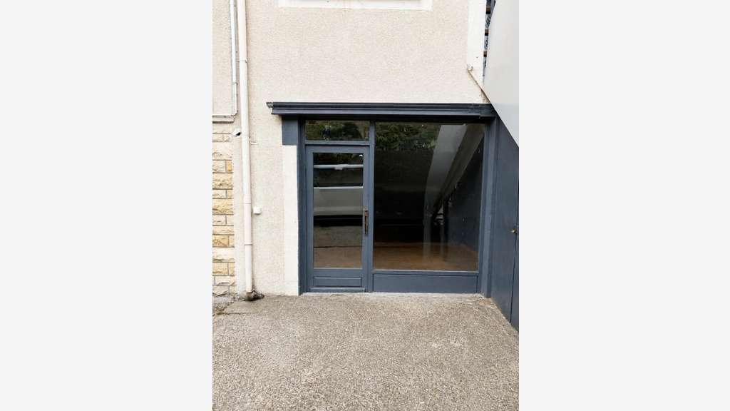 A louer local cial 48m² emplacement N°1 à Libourne