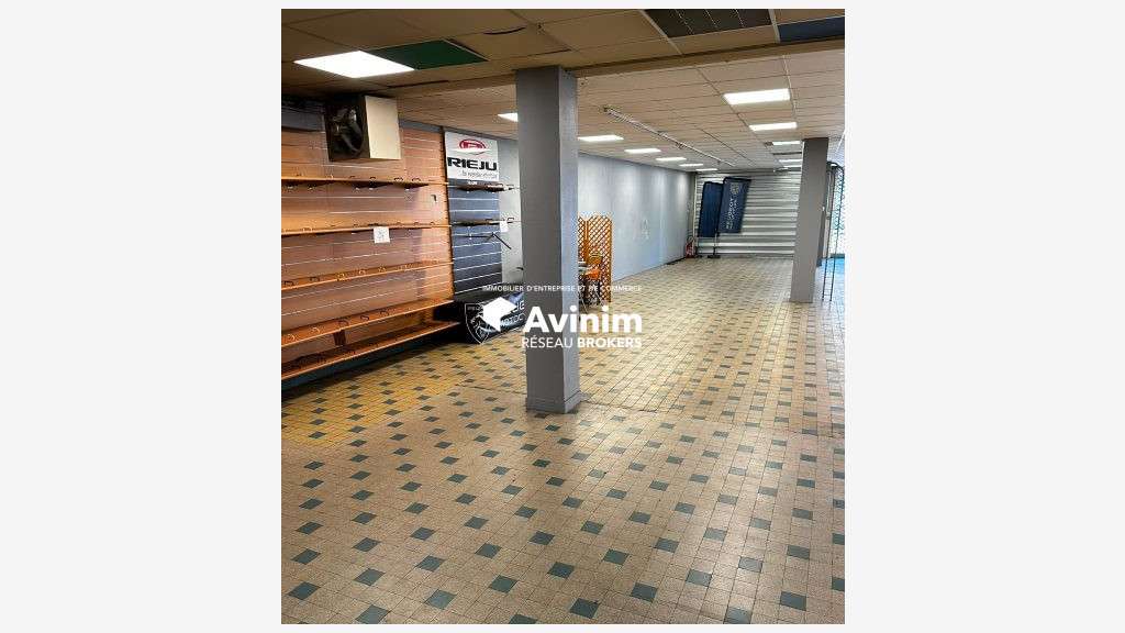 Local commercial 530m² à louer à Libourne centre