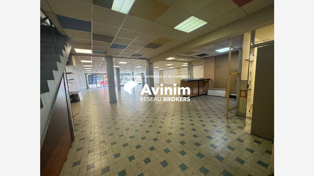 Local commercial 530m² à louer à Libourne centre