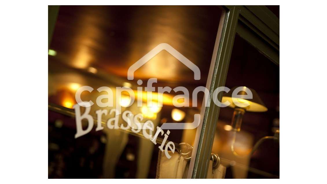 A louer local commercial 158m² en angle à Lille